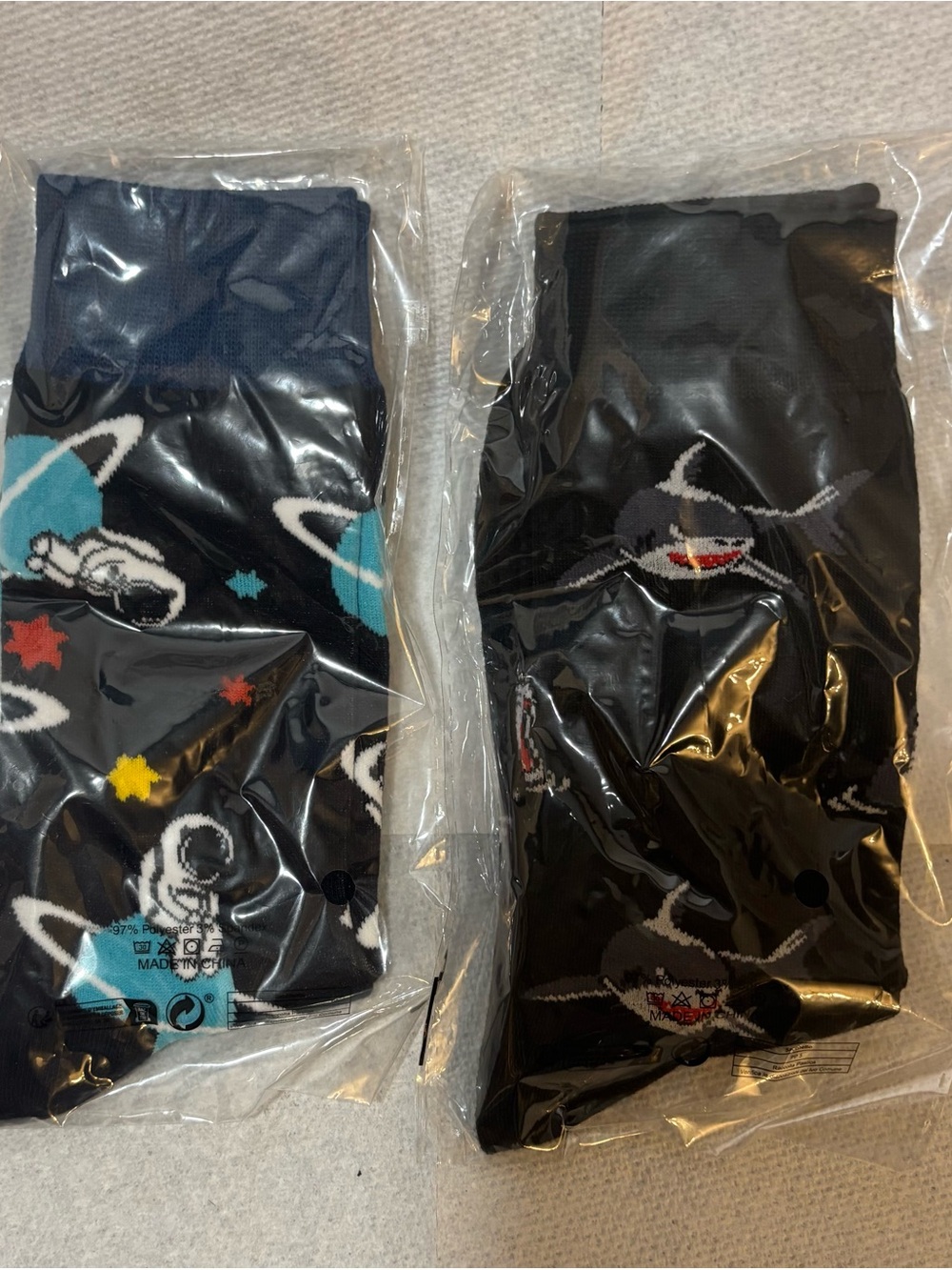 Men’s socks astronaut & Great White Shark